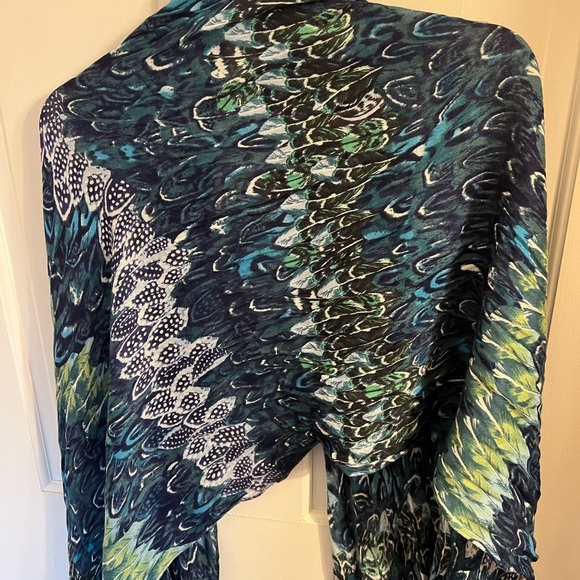 Rachel and Zoe rayon scarf/wrap - Picture 2 of 3